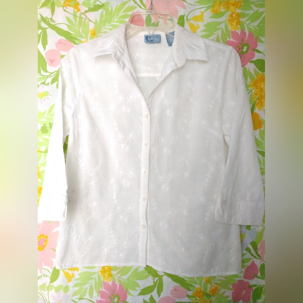 Classic Elements Women's White Shirt Floral Embroidered Size Small Chest 36"
